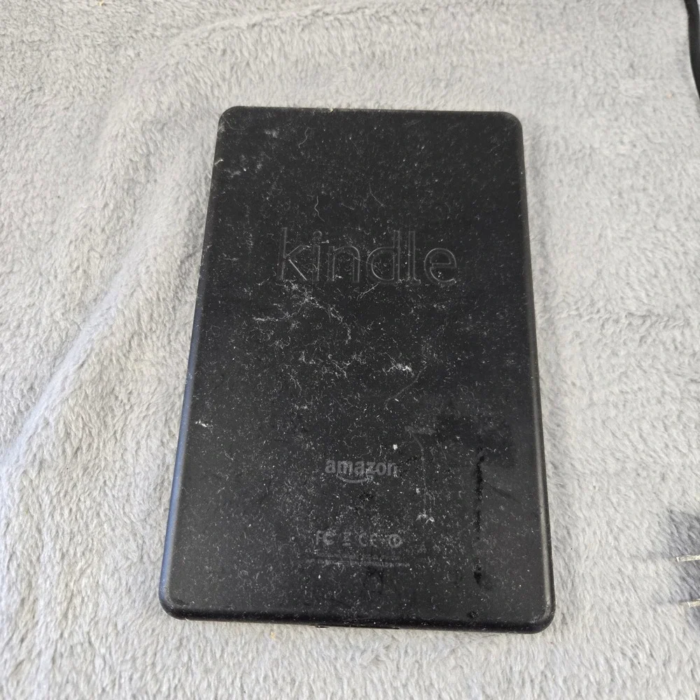 Amazon Kindle Fire 1st Generation 7in Black Tablet D01400 with Charger